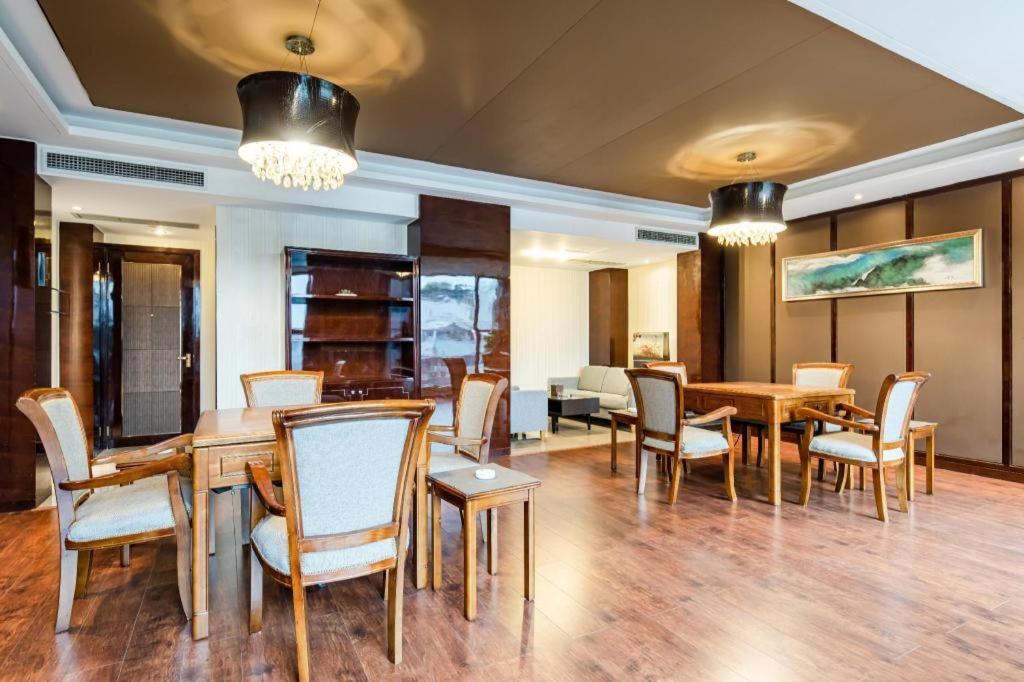 Chengdu Rising Butterfly Hotel Εξωτερικό φωτογραφία