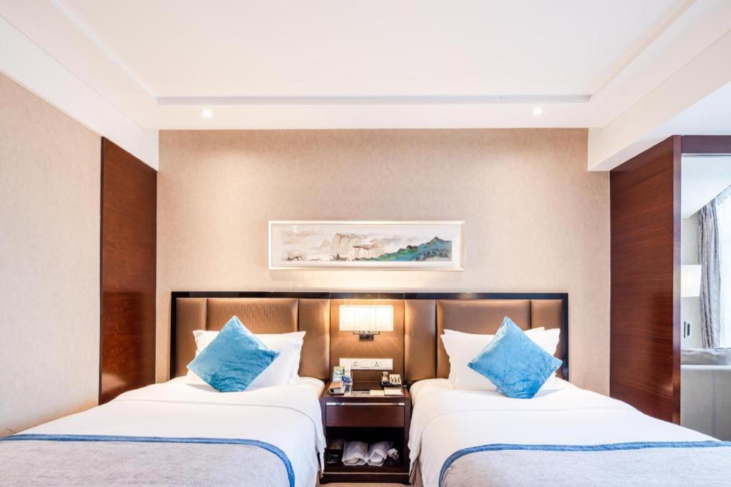 Chengdu Rising Butterfly Hotel Εξωτερικό φωτογραφία