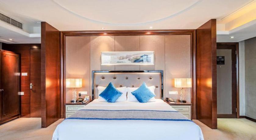 Chengdu Rising Butterfly Hotel Εξωτερικό φωτογραφία